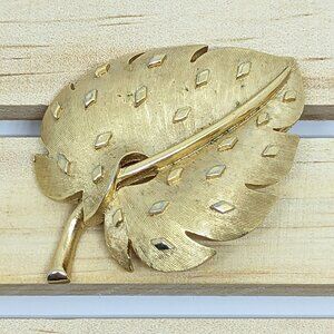 Vintage Signed CrownTrifari Gold-Tone Leaf Brooch Pin